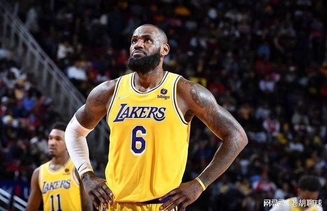 你是卧底？罗马球员用手死死摁住自家门将致失误，亚特兰大笑纳空门