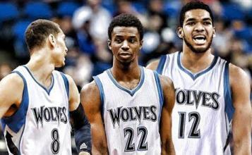 第三赛段上单数据出炉！TheShy吃草挤奶，Bin拿最多经济打最少输出