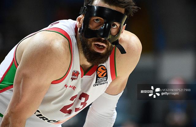 强势扳平！埃奇库姆攻传兼备联手马克西内外兼攻连下五分