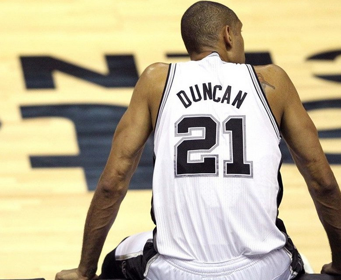 本世纪德甲戴帽次数前十：莱万领跑凯恩第三