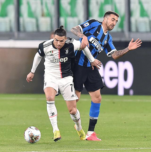 鲍威尔34分墨菲三世27分 鹈鹕不敌热火7连败