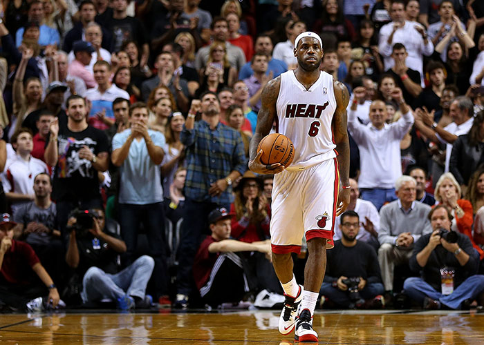 孔蒂：球员承担责任展现了成长，此刻我们不怕任何事物任何人