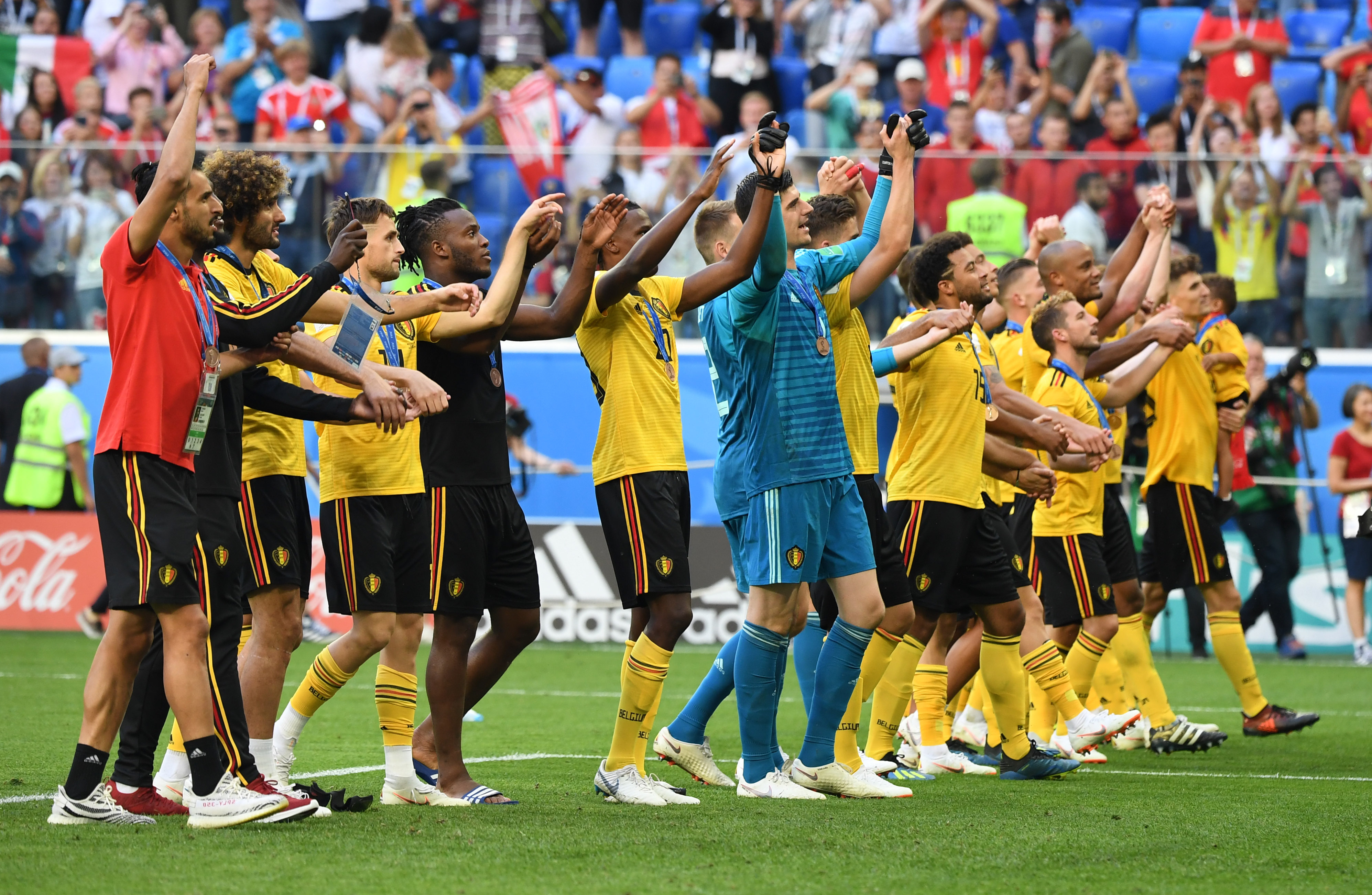 法国杯：里尔vs里昂，鸡肋对决，谁先破局