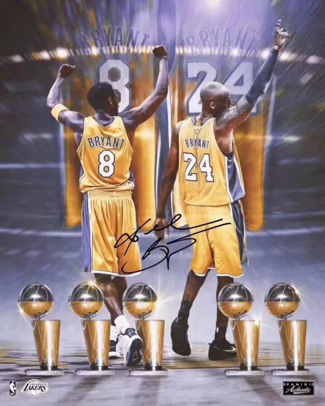 世体：尽管小腿不适，但莱万不会提前返回巴萨